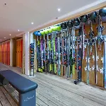圣塔特拉公寓式酒店 蒂涅
